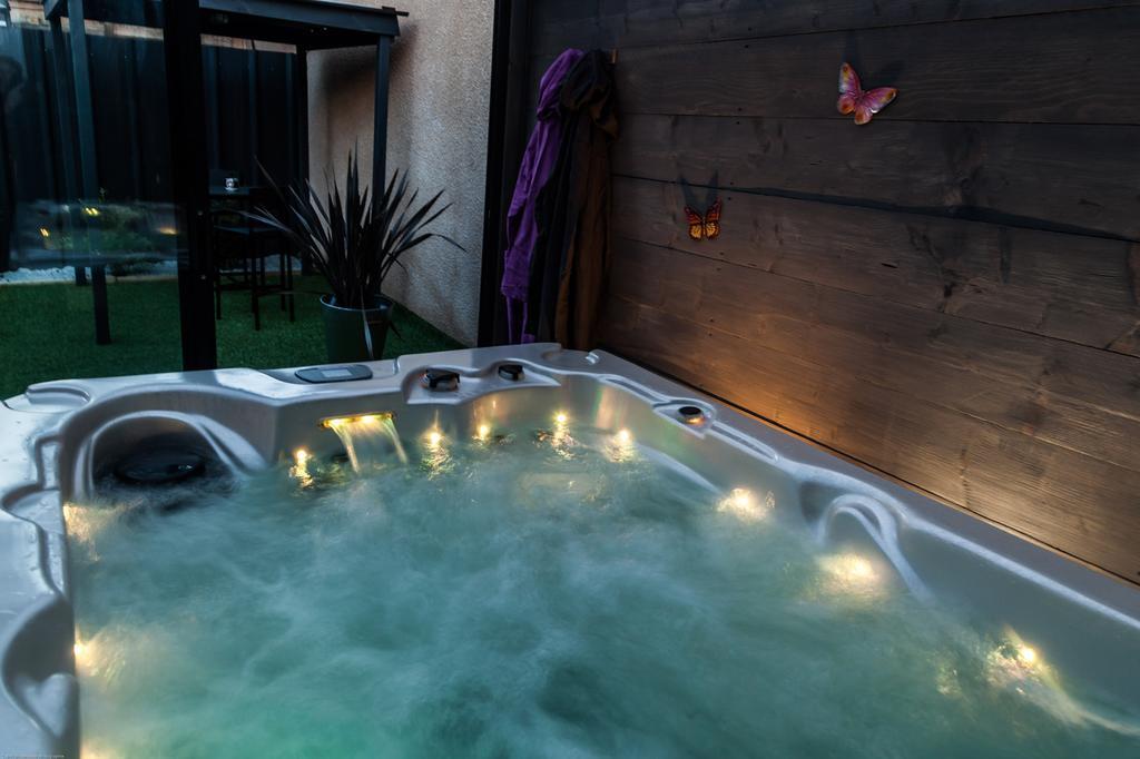 Spa Privatif Toulouse Jacuzzi Villa Aucamville Exterior foto
